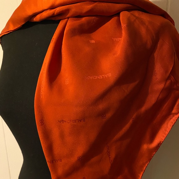 Authentic Balenciaga Scarf - Picture 5 of 9